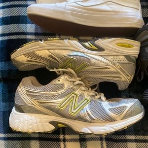 New Balance 470 sneakers trendy dad shoe